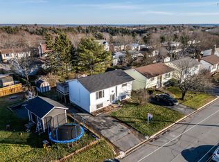 3 Tantling Cres, Dartmouth, NS B2W 4Y4