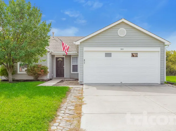 585 Streamside Dr, Greenfield, IN 46140