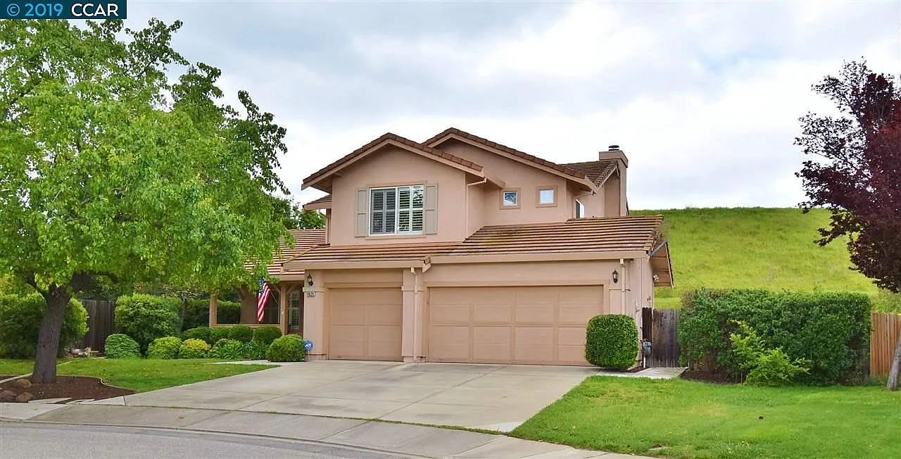 4628 Filly Ct photo 1