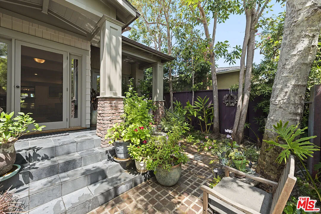 5 bed, 5.5 bath, 3453 sqft, $16,500 — Photo 2