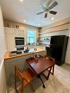 457 Washington St #8 — Photo 8