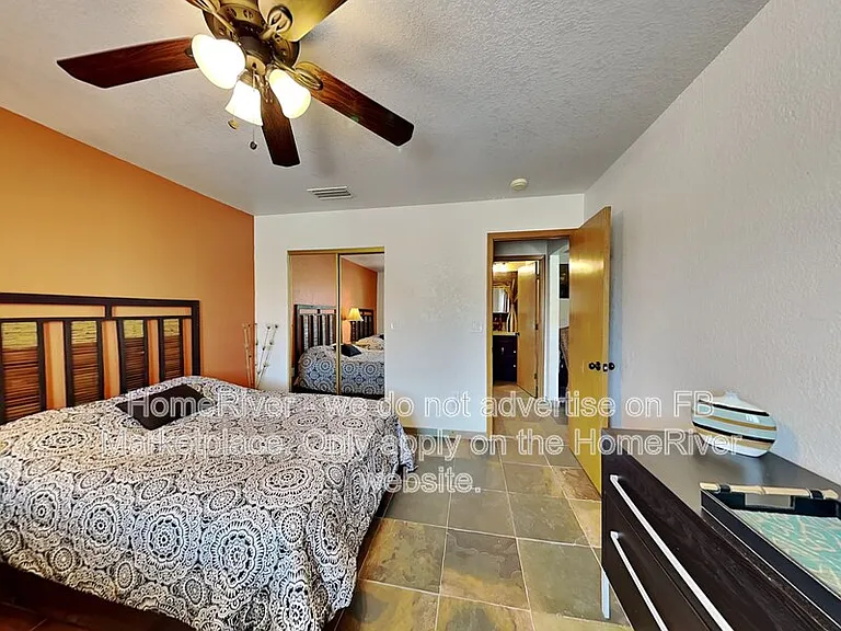 2470 Huntington Dr — Photo 14