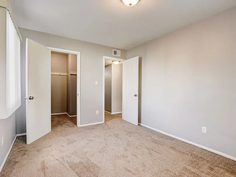 6306 W Lakefield Dr — Photo 15