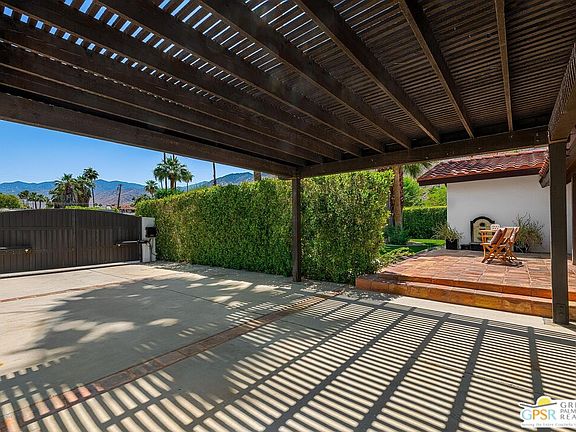 3rd image of 284 E Ocotillo Ave