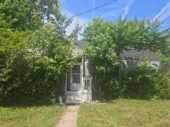 1608 Croyden Rd, Norfolk, VA 23503