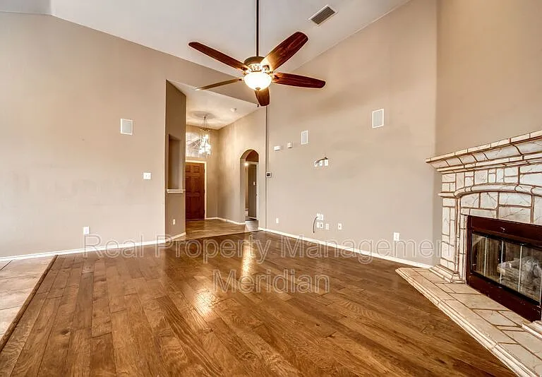 2104 Carlotta Dr — Photo 4