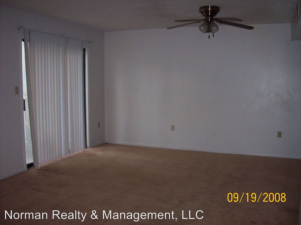 2nd image of 912 Pineland Ave APT 52