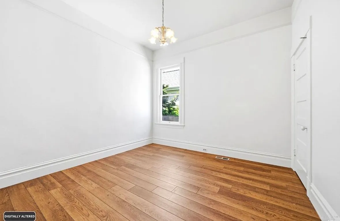 3 bed, 1300 sqft, $2,550 — Photo 1