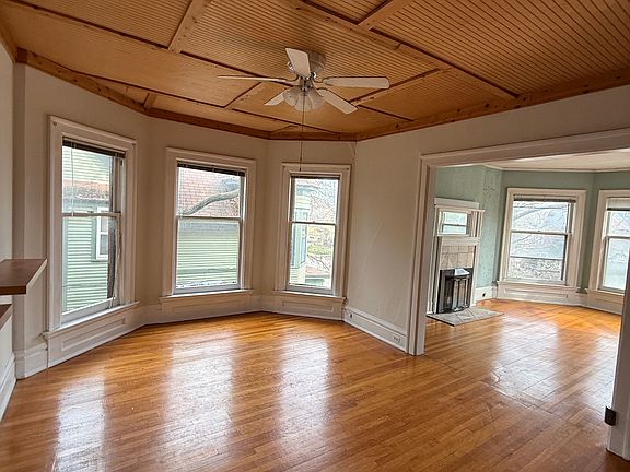 2nd image of 617 Cherry St SE APT 2