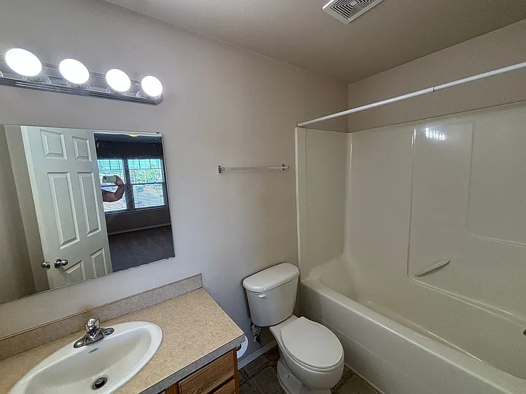 4115 Geranium Loop NE — Photo 17