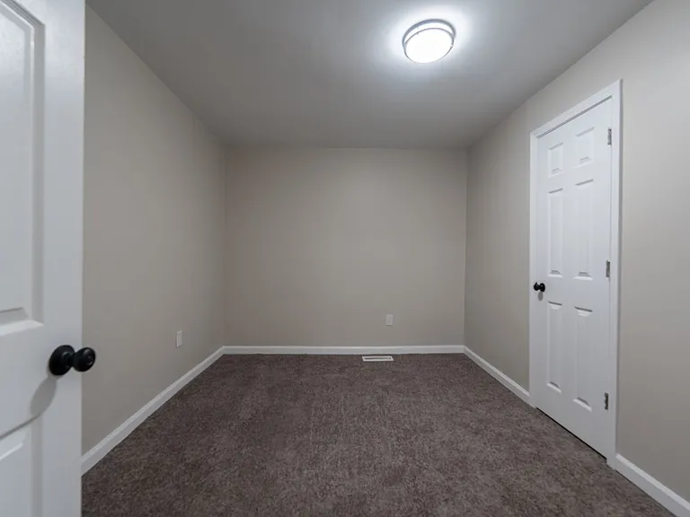 1001 S Layton Ave — Photo 13