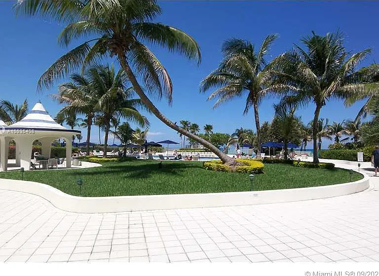 5161 Collins Ave #508 — Photo 27