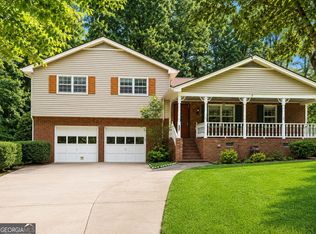 677 Bankshire Dr, Suwanee, GA 30024