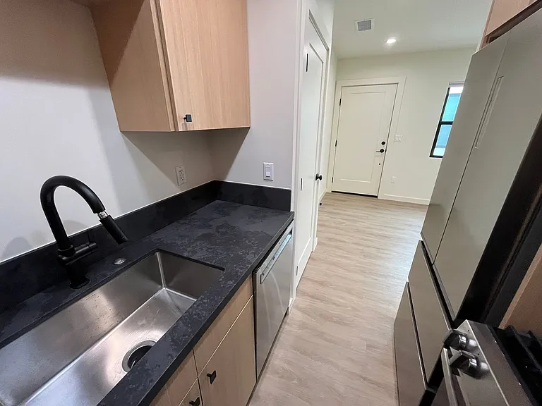 Newly Remodeled 2 Bed 1 Bath Unit in PB — Photo 1
