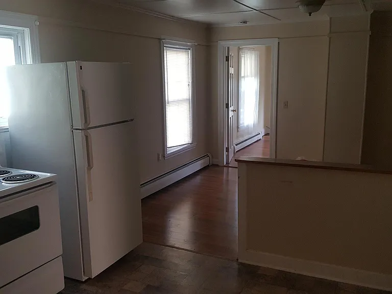 196 Park Ave #2 — Photo 4
