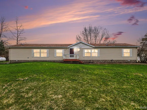 7689 Sidney Rd, Greenville, MI 48838