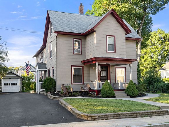 2nd image of 43 Pleasant St