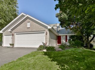 1929 Silverthorn Dr, Byron, IL 61010