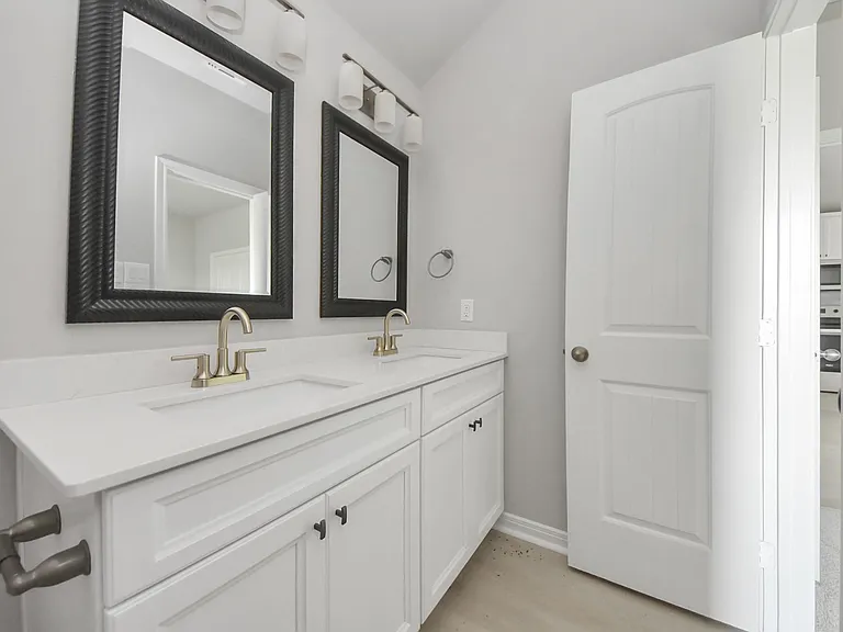 1105 W Bayshore Dr — Photo 30