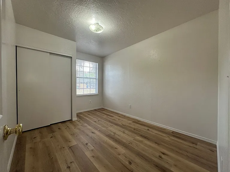 1407 Arthur St #1-3 — Photo 6