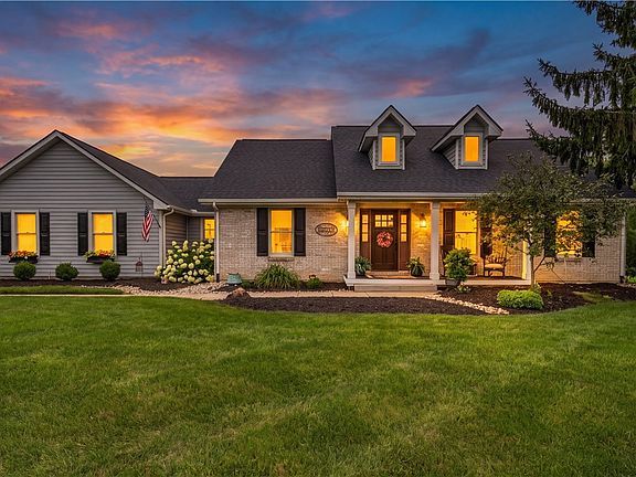 2nd image of 3059 Countryside Ln