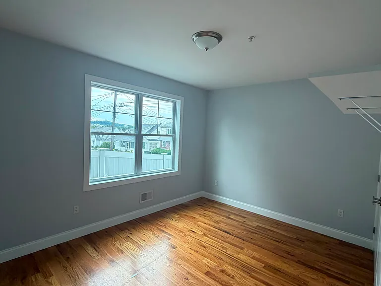 90 8th Ave #101 — Photo 7