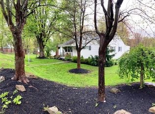 485 Mars Valencia Rd, Valencia, PA 16059