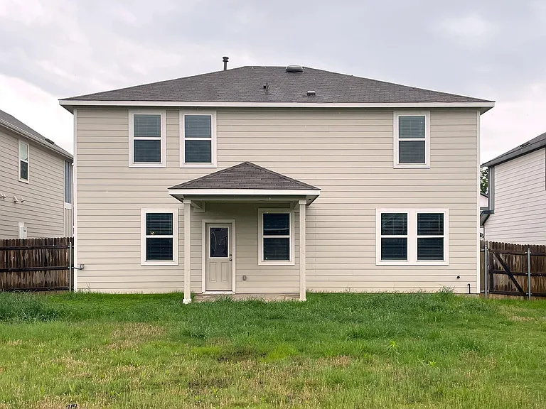 1602 Jacey Way — Photo 32