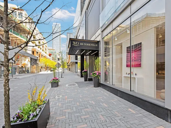 155 Yorkville Ave #3115, Toronto, ON M5R 0B4