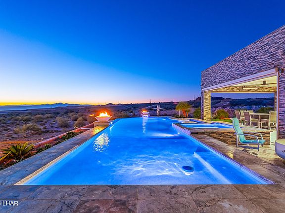 4th image of 8024 Corte De Las Colinas