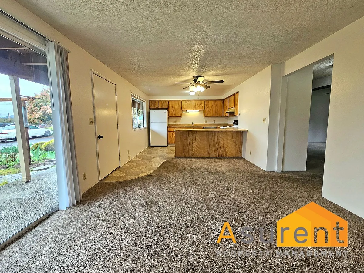 Building Photo - 65 Woolen Way