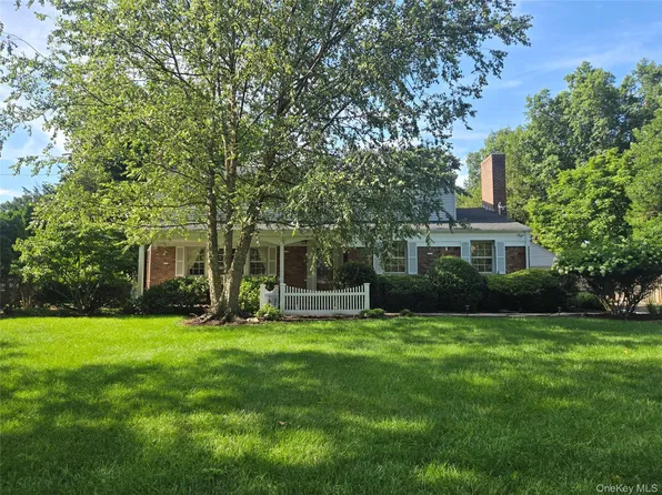 4 Crinkle Court, Northport, NY 11768