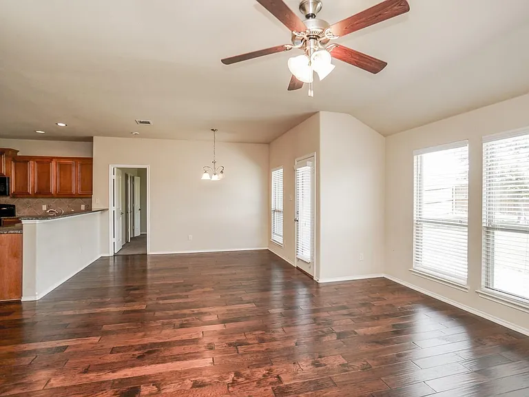 5236 Bear Valley Dr — Photo 8