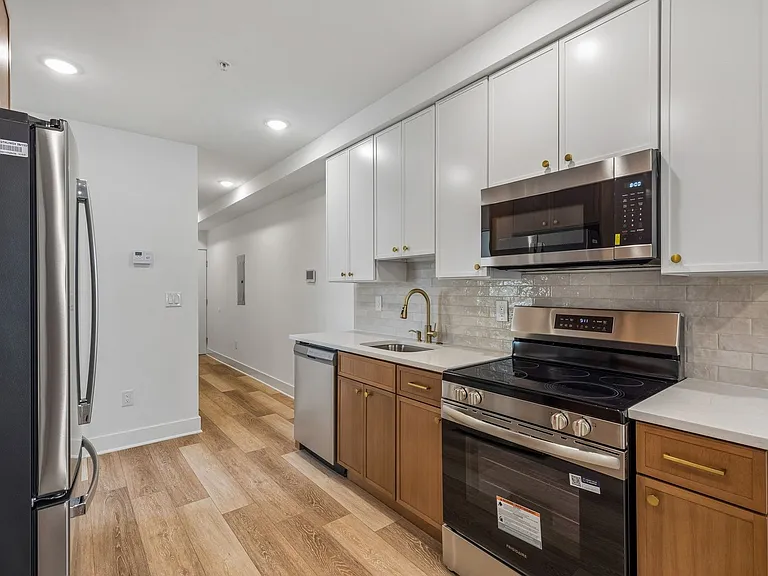 Brand New Luxury Apartments West Philly — Photo 19
