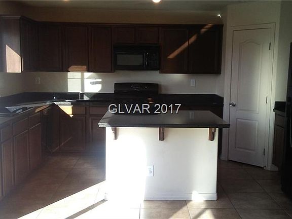 3rd image of 10627 Valley Edge Ct