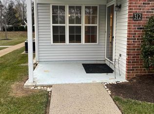 312 Fountain Farm Ln, Newtown, PA 18940