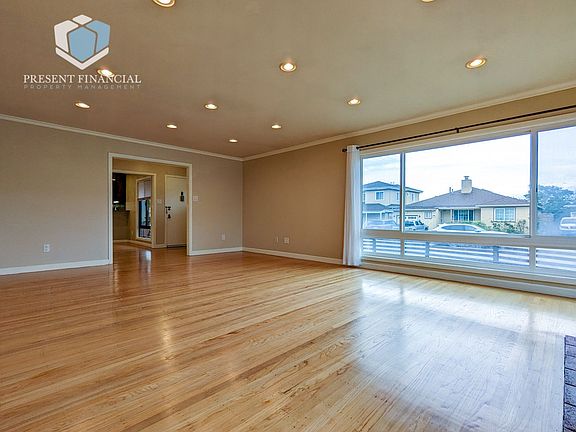 5th image of 211 Maywood Way