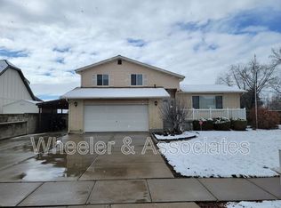 9218 S Alvey Ln, Sandy, UT 84093