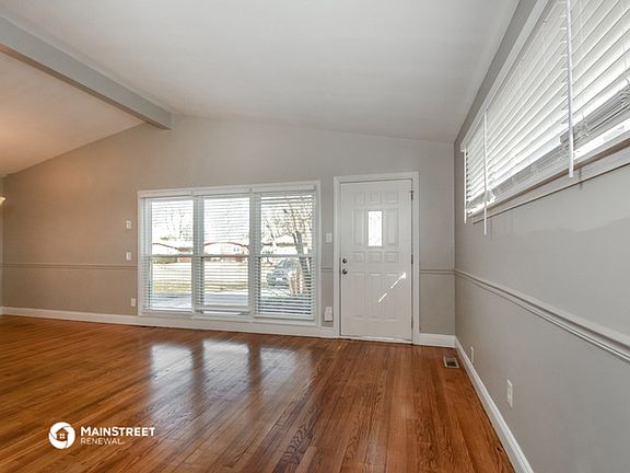 4th image of 244 Deane Ct