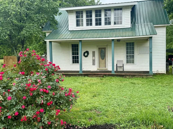 1935 Buster Collins Rd, Kenton, TN 38233