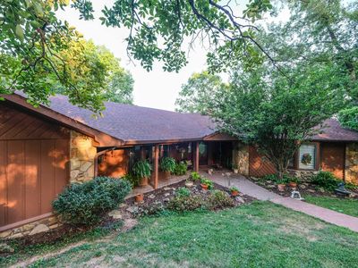 101 Briar Oaks Ln, Branson West, MO, 65737