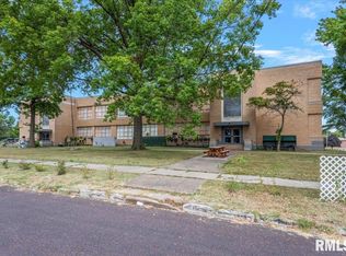 352 Franklin St, Jacksonville, IL