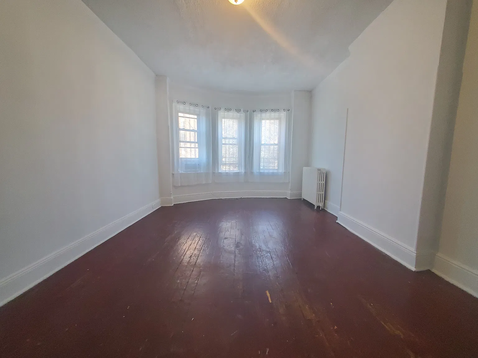 186 Ocean Ave — Photo 3
