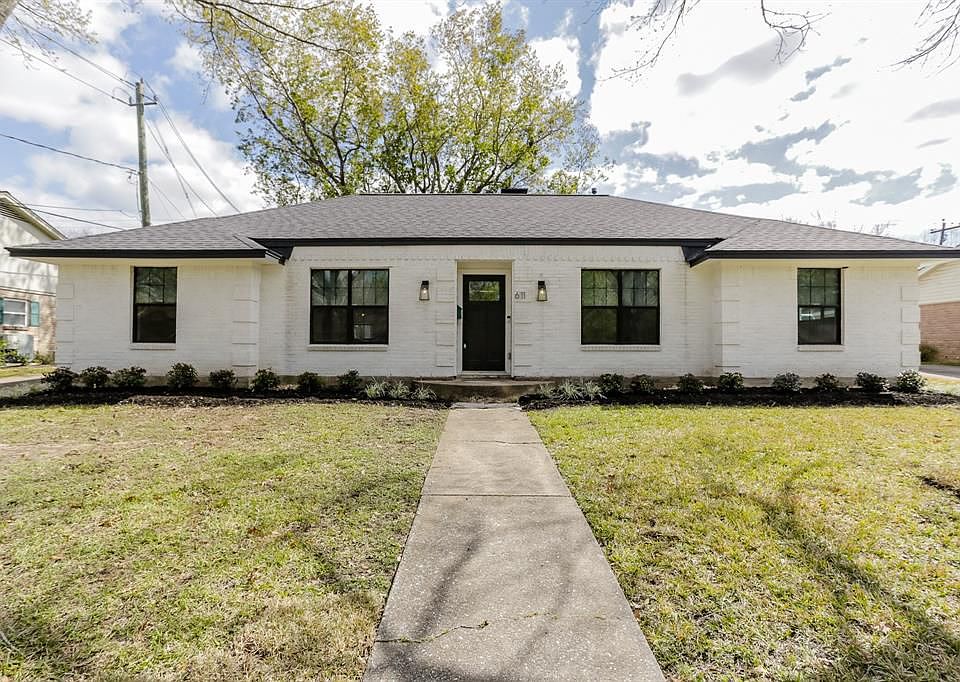 1st image of 611 Blue Willow Dr