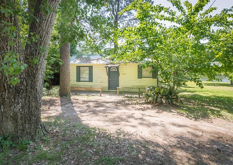 1st image of 1900 E Pine Lake Cir
