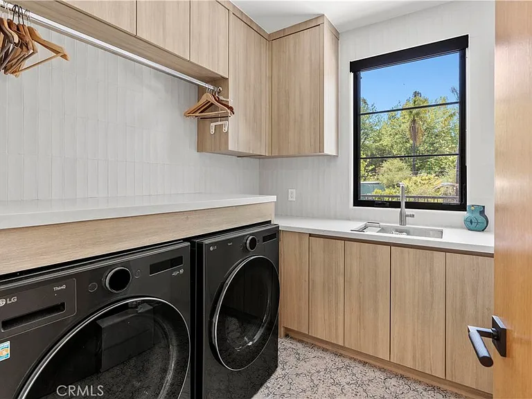 5050 Arundel Dr — Photo 45