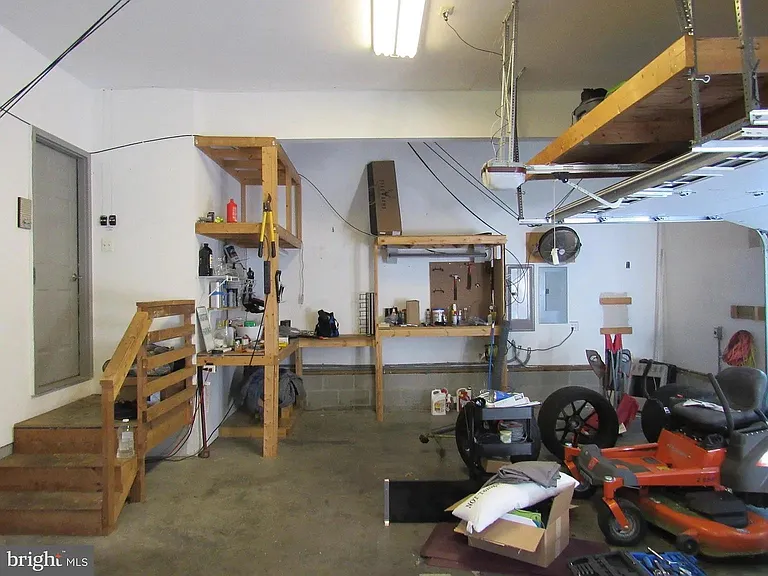 20474 Renaissance Ct — Photo 35