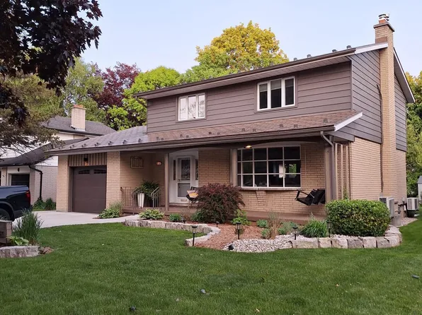 74 Inwood Cres, Kitchener, ON N2M 2M1