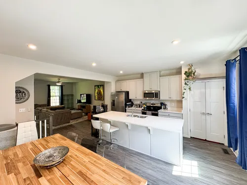 7813 Sutter Ln Photo 1