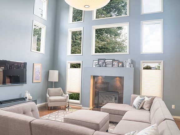 3rd image of 5276 Stratshire Ct